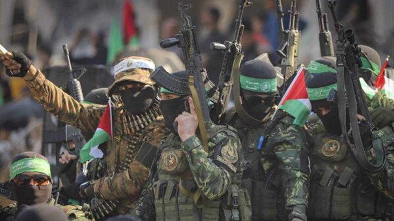 Hamas says ready to free Israeli-US hostage, remains of 4 others