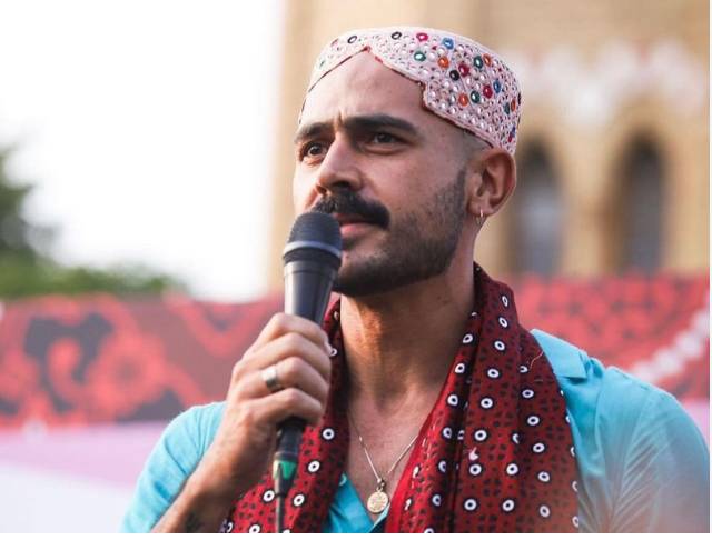 Zulfikar Bhutto Junior enters into politics 