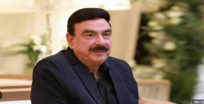 Sheikh Rasheed says sees darkness everywhere 