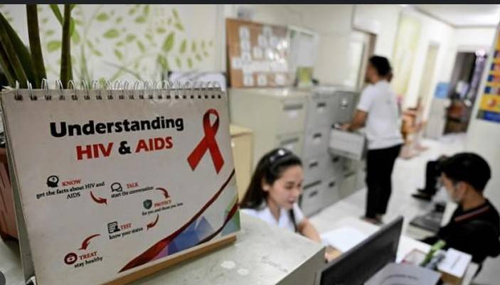 HIV doctors urge US to reverse 'catastrophic' funding cuts