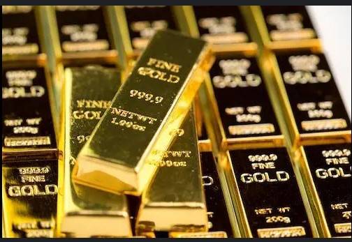 Comoros returns 28 gold bars to Madagascar that soured ties
