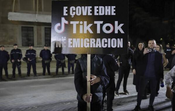 Albania opposition rallies against TikTok ban
