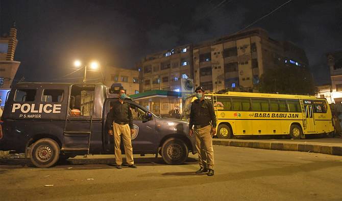 Woman jumps from 4th floor on police raid in Karachi