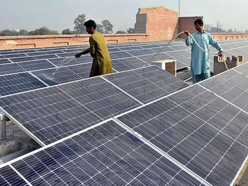 Solar panel prices drop as govt revises net metering policy