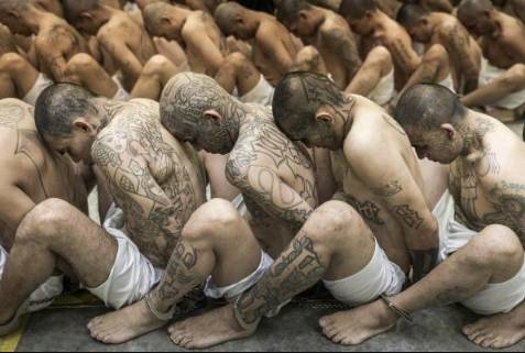 US sends alleged gang members to El Salvador despite court block