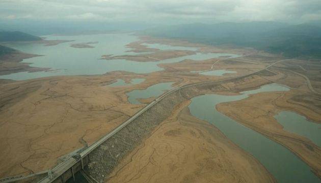 Water level in Mangla Dam reaches to dead level