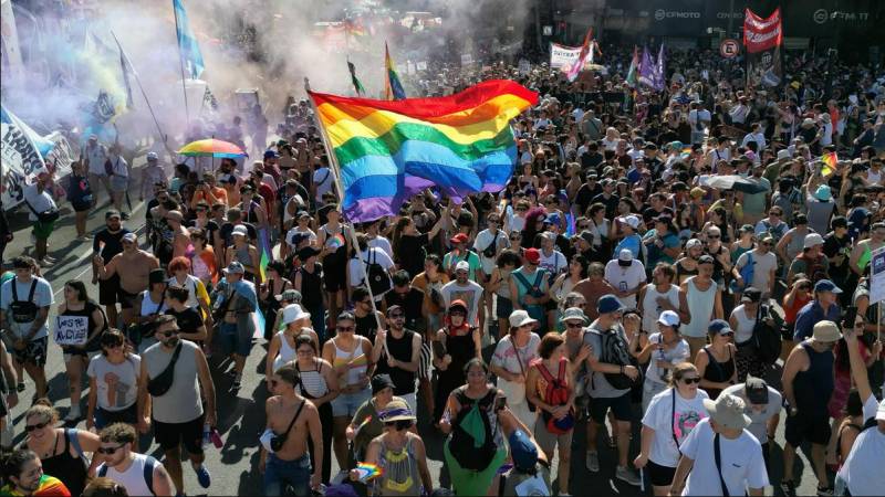 Hungary's governing party submits bill to ban Pride march