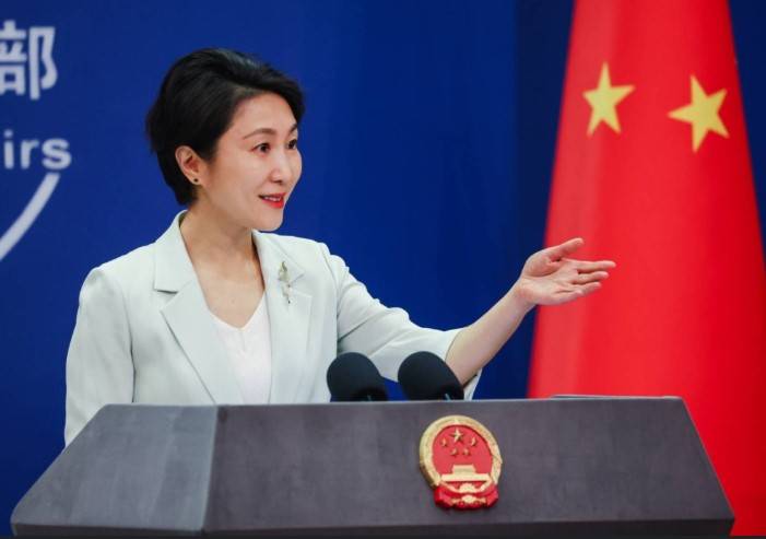 China urges 'dialogue' after Yemen rebels say attacked US carrier