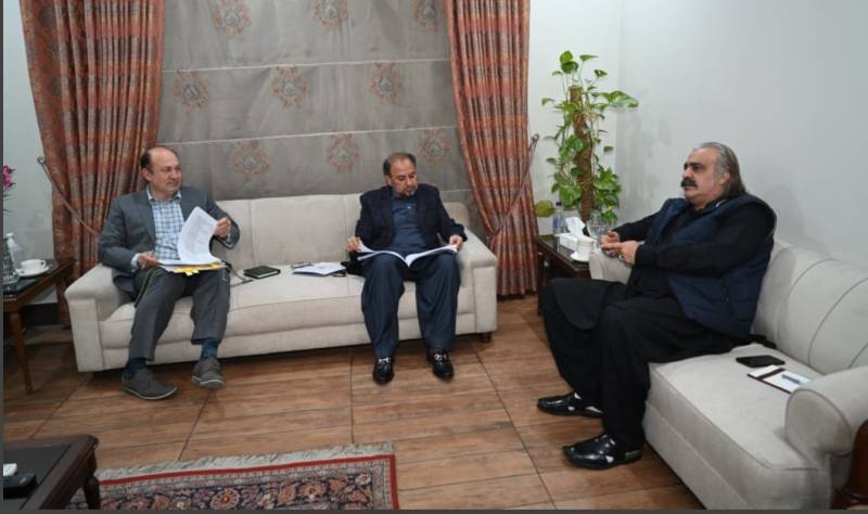 KP govt releases Rs5.5 billion funds to strengthen police against terrorism 