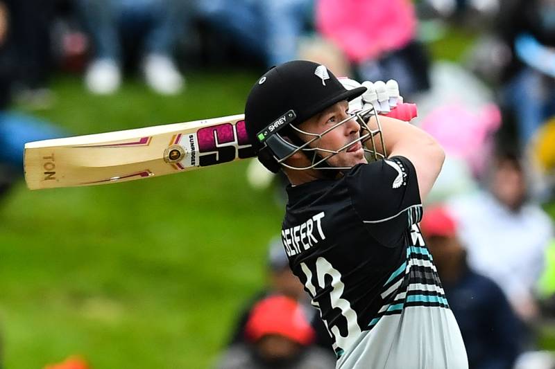 Bombardment of sixes sinks Pakistan in 2nd T20I against Kiwis 