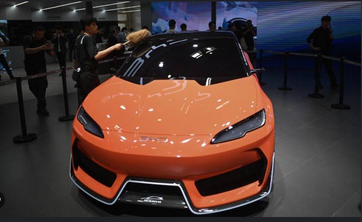 China EV giant BYD soars after 5-minute charging platform unveiled