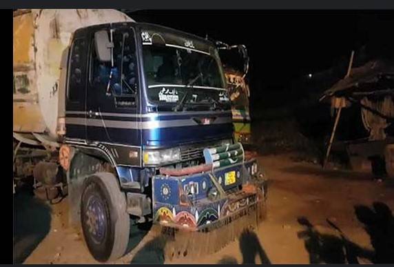 Speeding truck crushes little boy to death in Lahore