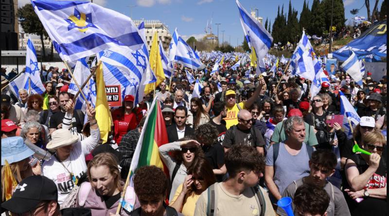 Thousands join anti-government rally in Jerusalem