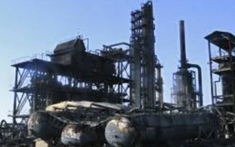 Battle for Khartoum wrecks key Sudan oil refinery