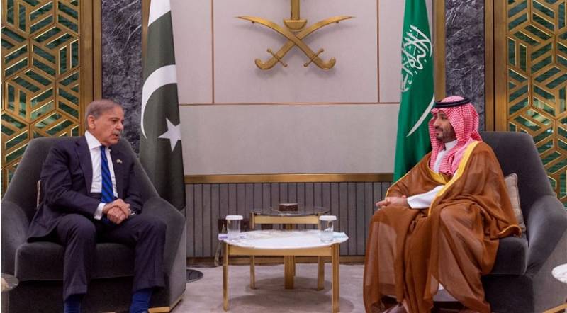 PM Shehbaz arrives in Madina 
