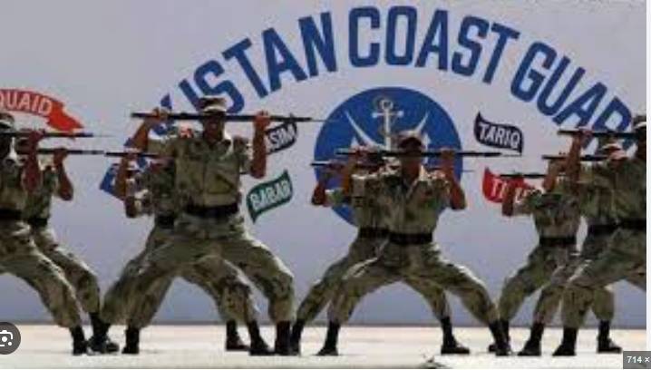 Pakistan Coastguards arrest 132 illegal immigrants from Iran border