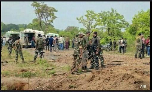 Indian forces kill 30 Maoist rebels, one soldier dead