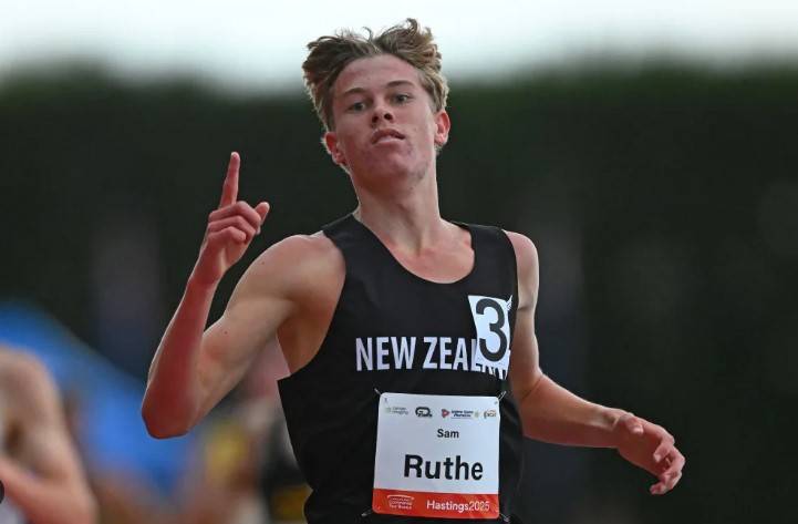 New Zealand runner, 15, becomes youngest to break four-minute mile