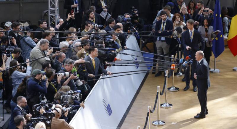 As Russia looms, EU defence plans fail to quell joint borrowing calls