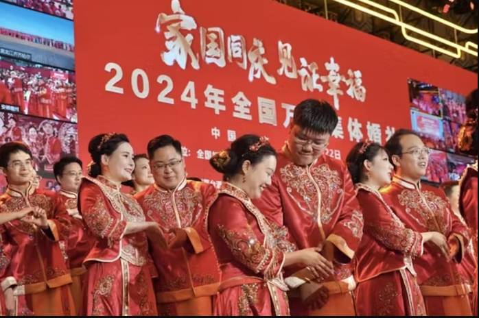 Beijing simplifies marriages to encourage Chinese to wed