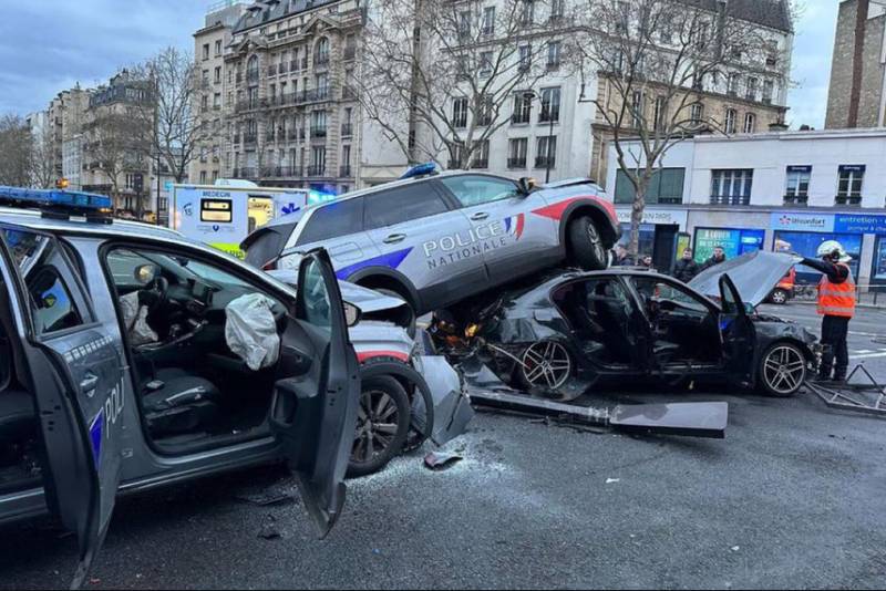 Ten French police injured in dramatic Paris car chase