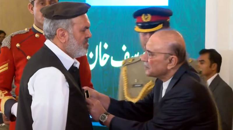 Investiture ceremony to confer civil awards held at Aiwan-e-Sadr