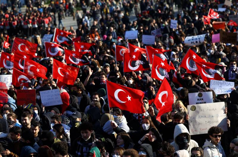 Greece finds situation in Turkey 'worrying'