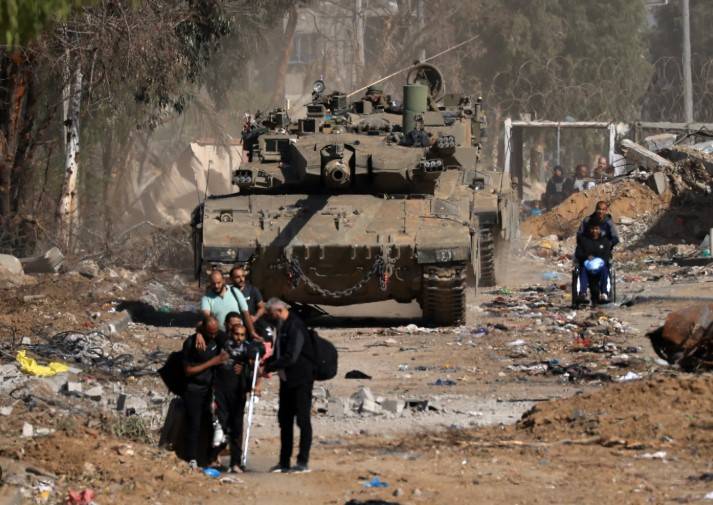 Mass exodus as Israel presses ground offensive in Gaza