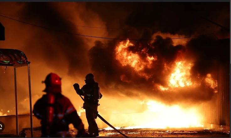 South Korea authorities deploy choppers, troops to battle wildfire