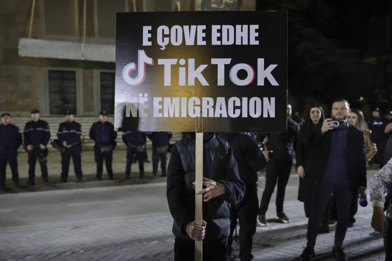 Journalists challenge Albania's TikTok ban