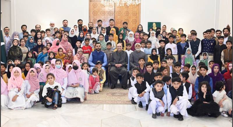President Zardari hosts Iftar dinner for orphaned children