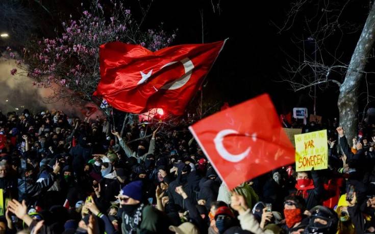 Protesters hit Istanbul streets again over Erdogan rival's arrest
