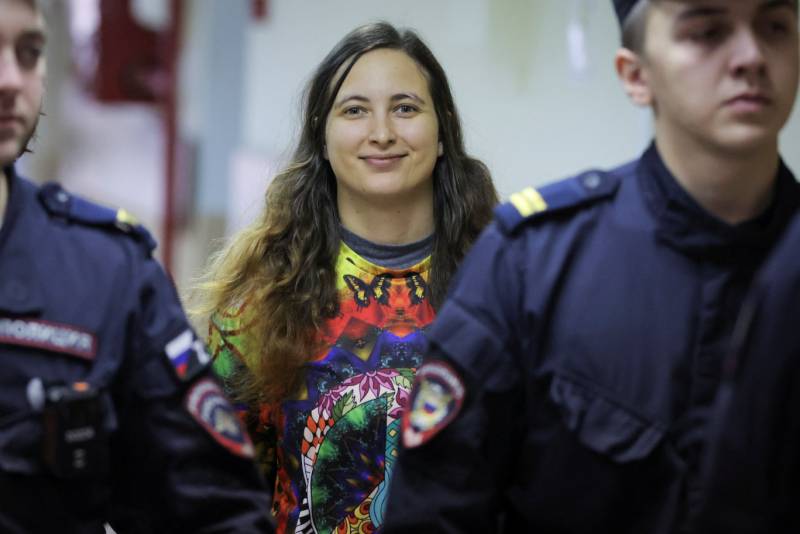 Russia jails woman for two years over protest signs