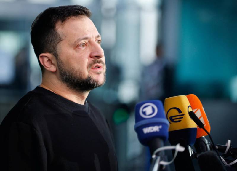 Zelensky says US deal 'right steps', blasts support for Russian exports