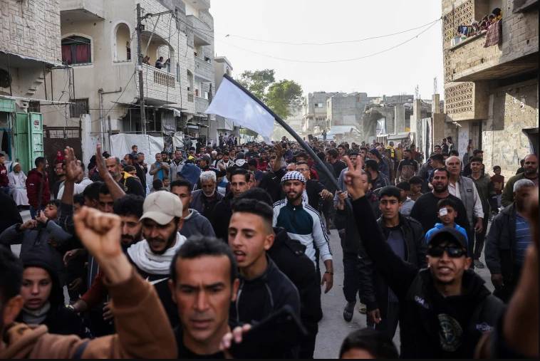 Anti-Hamas chants at new protests in Gaza: witnesses