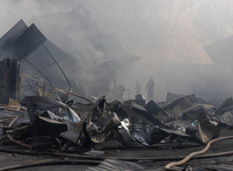 Moscow, Kyiv trade blame for strikes endangering truce efforts