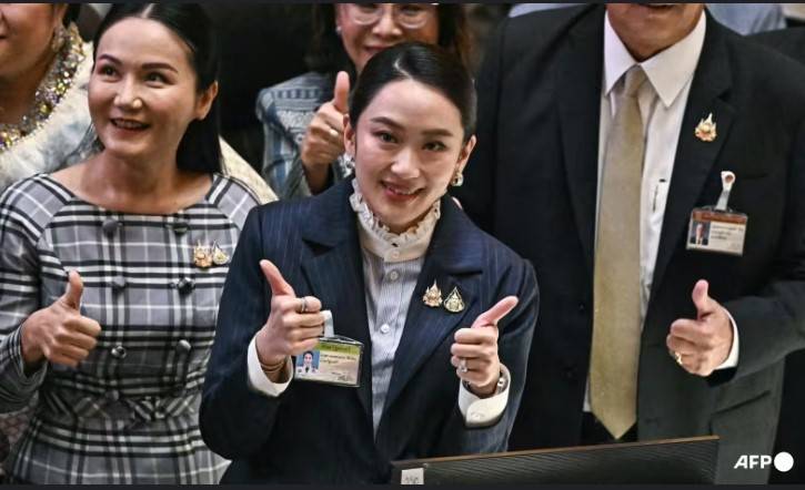 Thai PM survives no-confidence vote