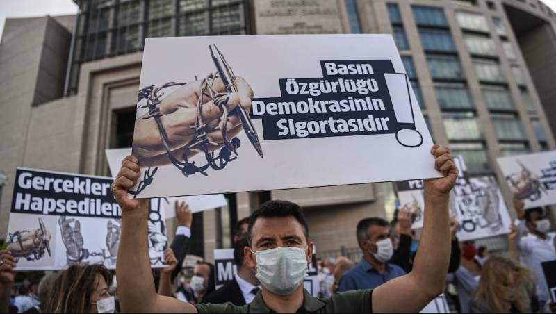 UN voices 'concern' over Turkish court's U-turn on journalists' jailing