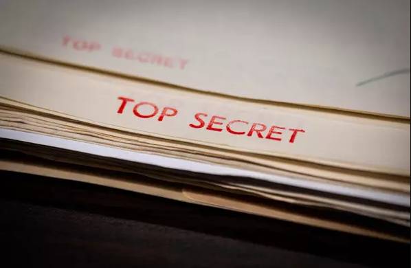 Sensitive British military papers found strewn across street