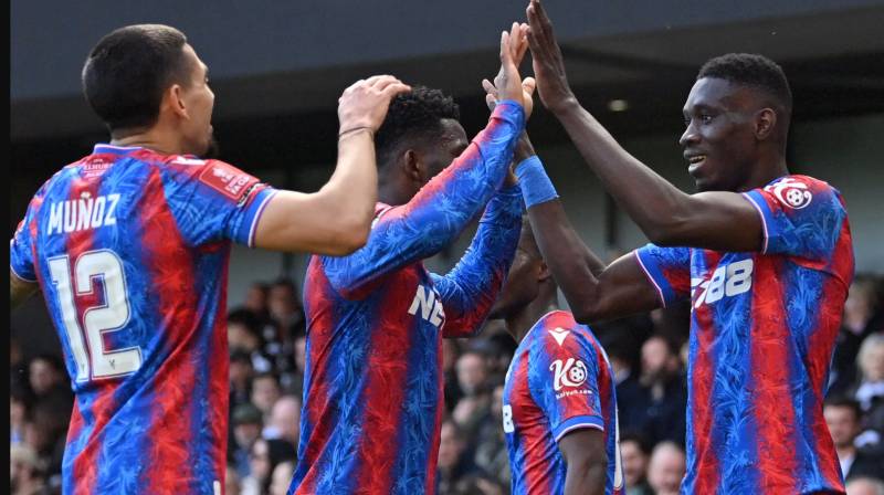 Eze leads Crystal Palace into FA Cup semi-finals