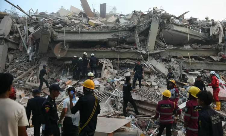 Aftershocks rattle Mandalay as rescuers search for survivors in Myanmar quake