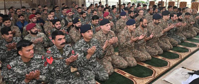 COAS spends Eid with officers and troops on Western Border