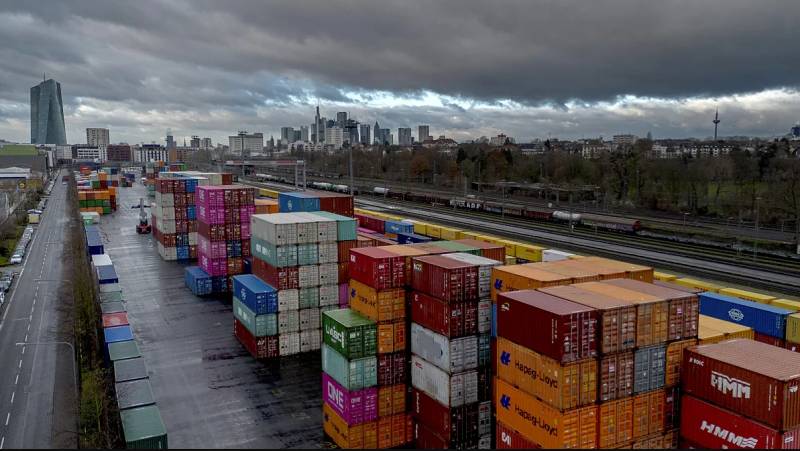 German inflation falls but trade conflicts cloud horizon