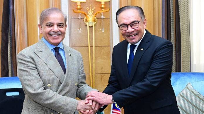 PM extends Eid greetings to Malaysian counterpart, discusses bilateral ties