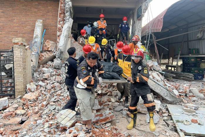 Rescue hopes fading three days after deadly Myanmar quake
