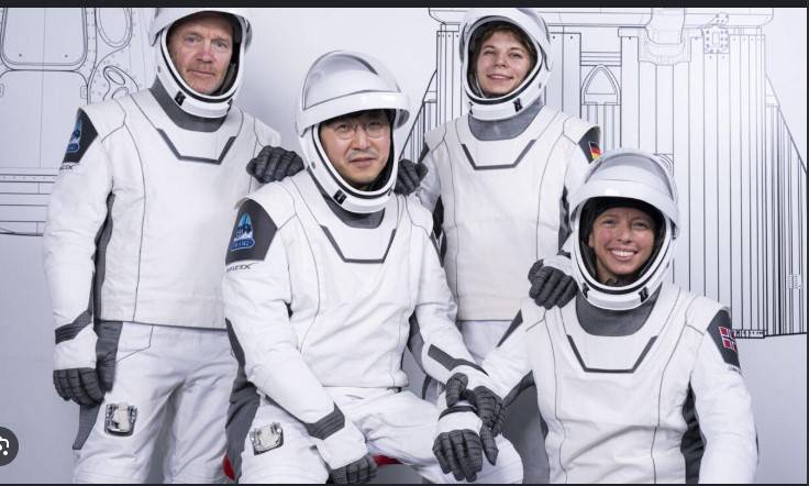 SpaceX to launch private astronauts on first crewed polar orbit