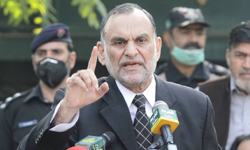Azam Swati calls for immediate reversal of Junaid Akbar’s appointments after meeting with Imran Khan