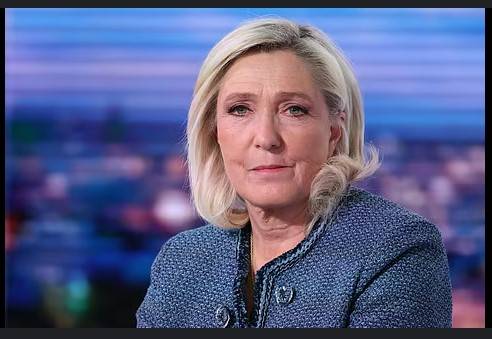Far-right leaders rally around France's Le Pen after poll ban