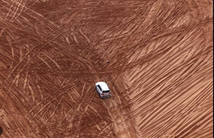 Oil, sand and speed: Saudi gearheads take on towering dunes