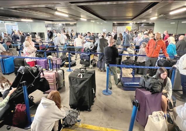 UK imposes online entry permit on European visitors